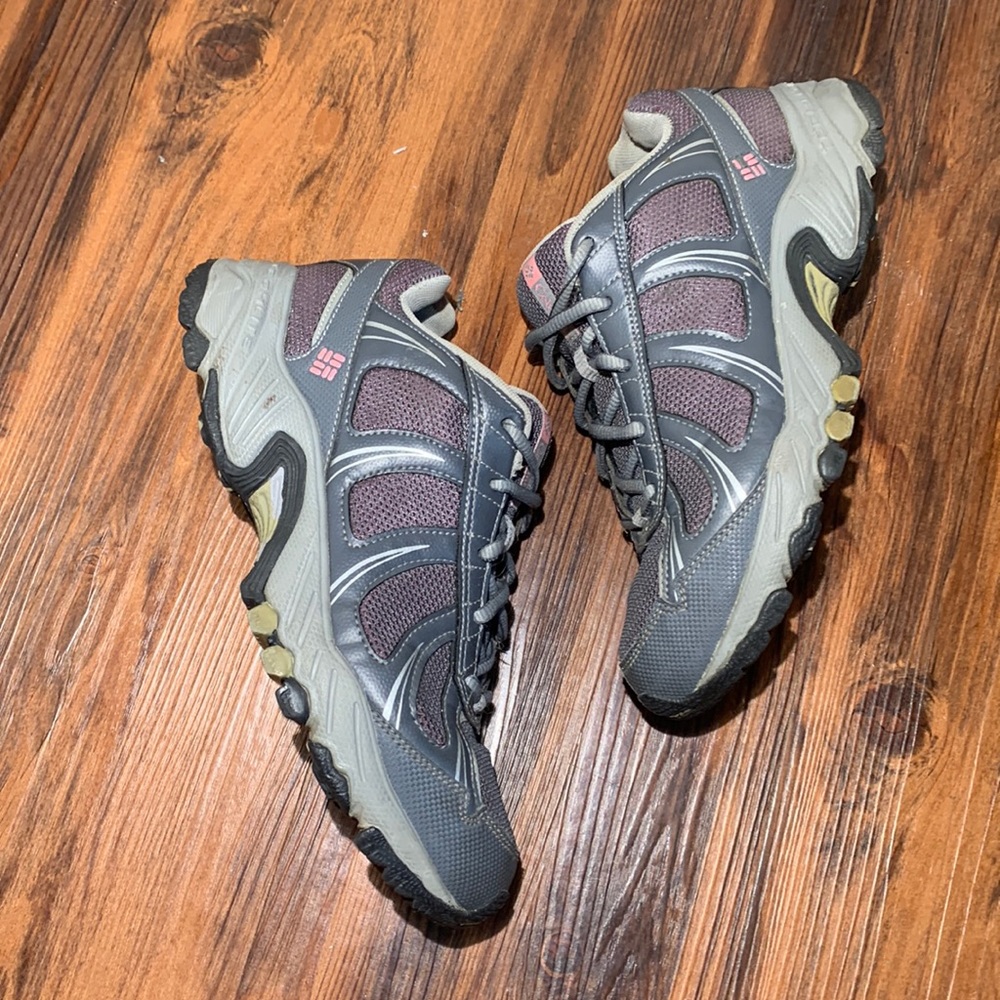 columbia hiking shoes